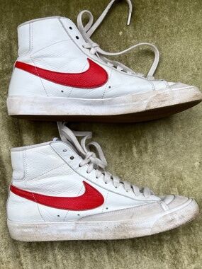 Nike Blazer Mid 77 Vintage High Top Sneakers, Women US 9, White & Red D07396-991